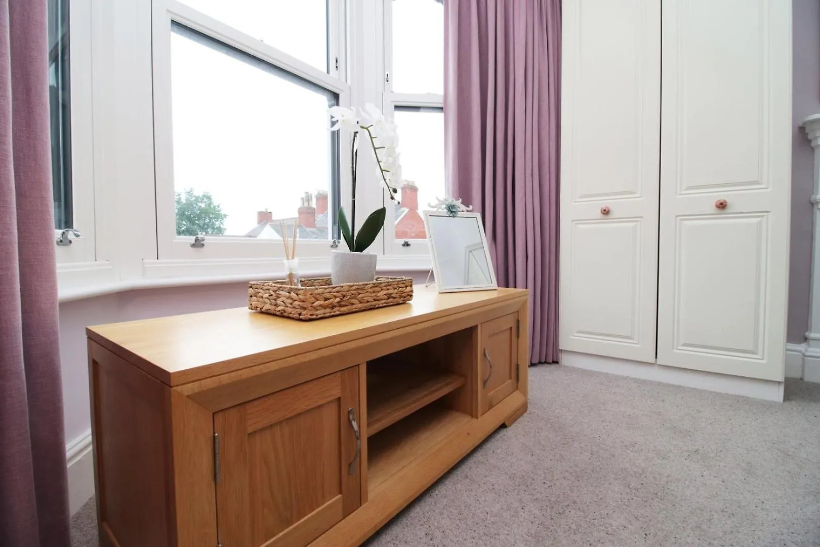Quiet And Spacious 3 Bedroom 카디프