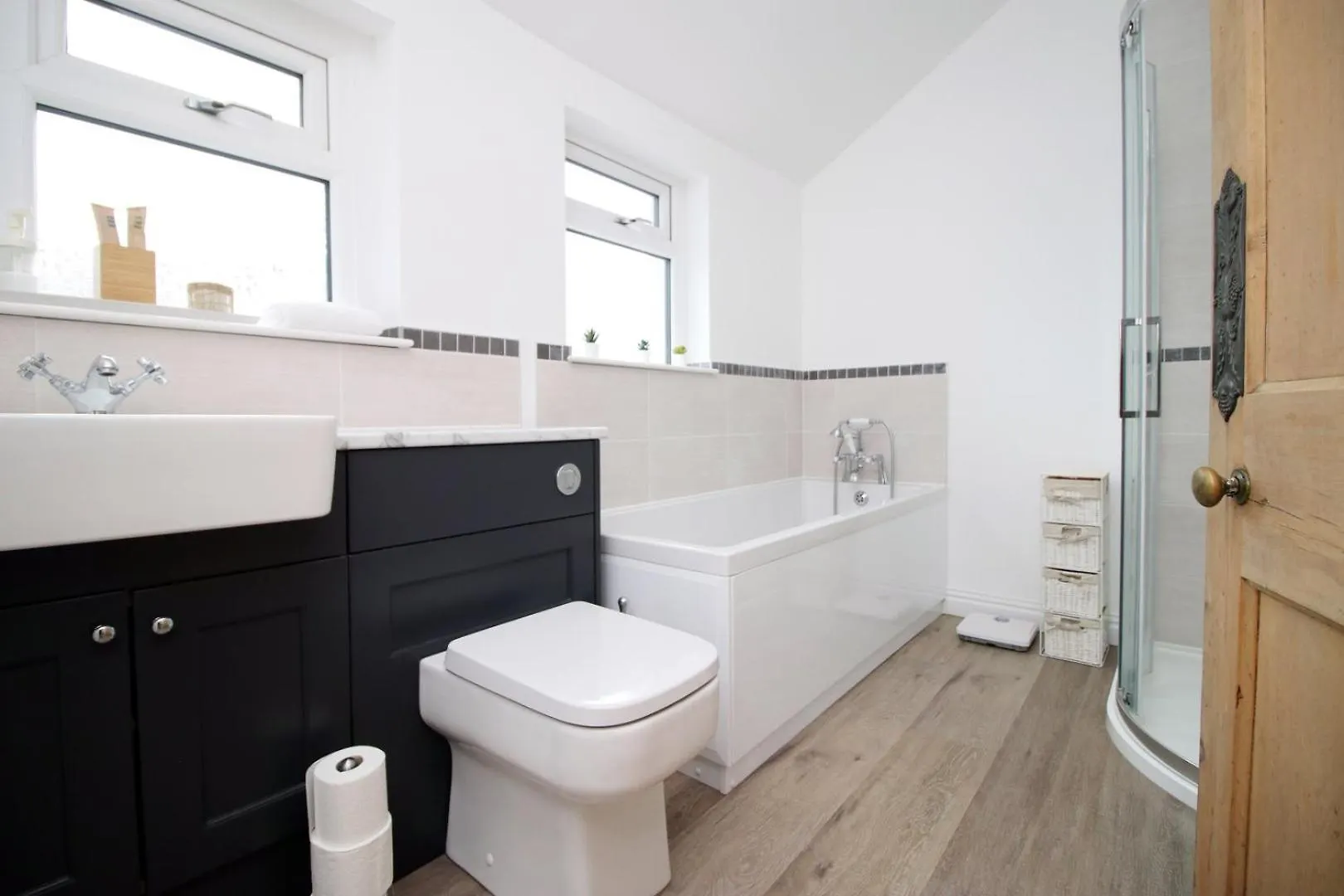 Quiet And Spacious 3 Bedroom 카디프 아파트