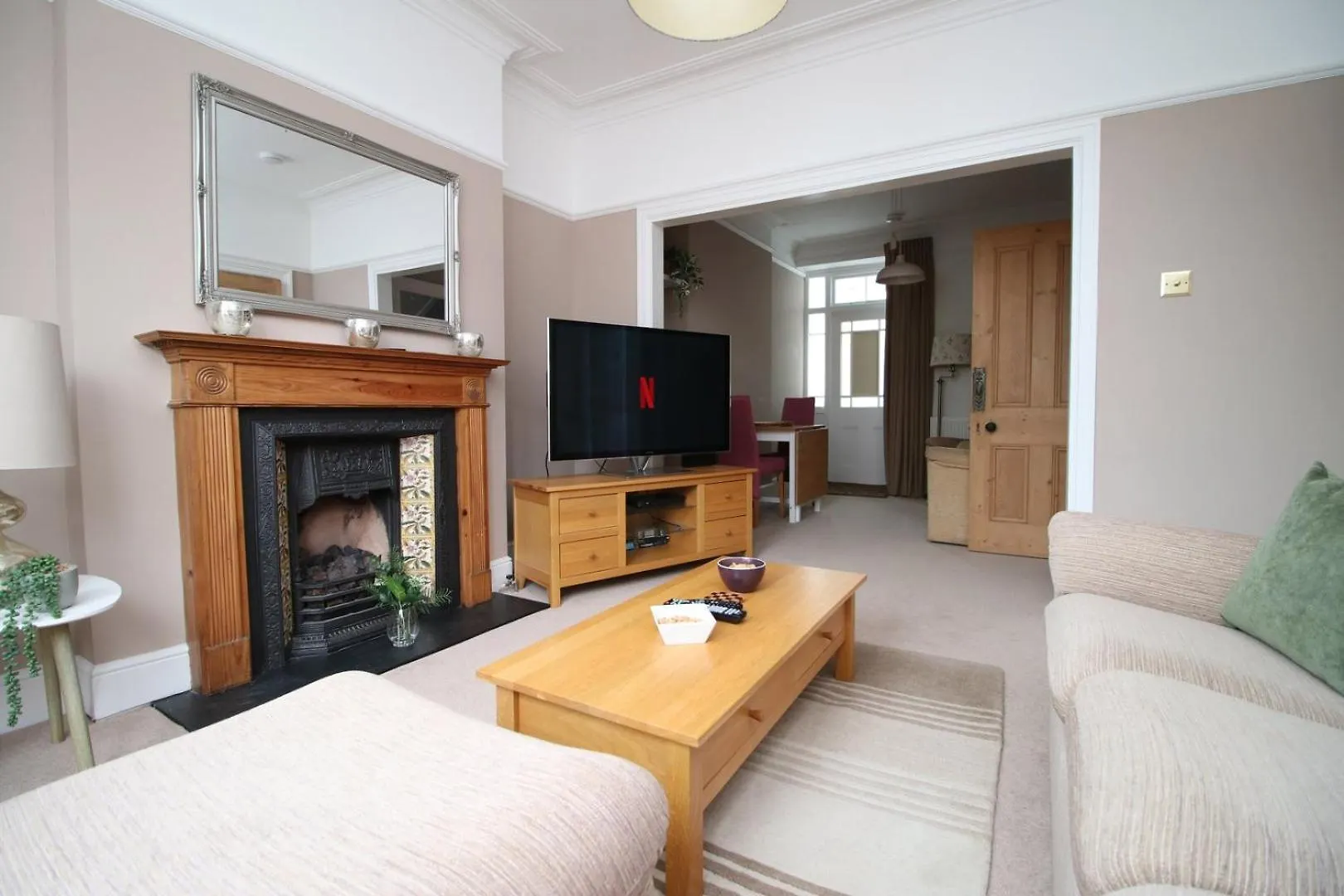 Quiet And Spacious 3 Bedroom 카디프 0*,  영국